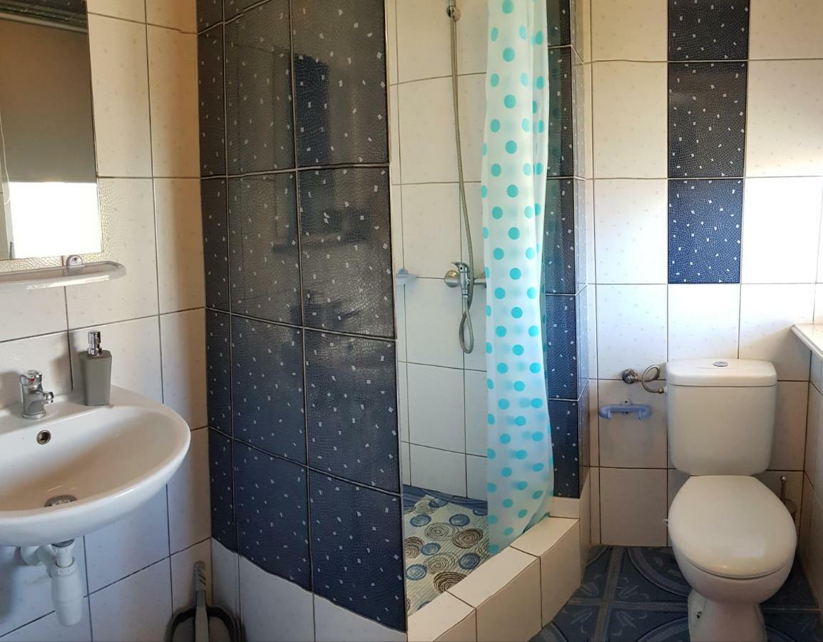 Pokoje Goscinne U Laury Rewal Luaran gambar